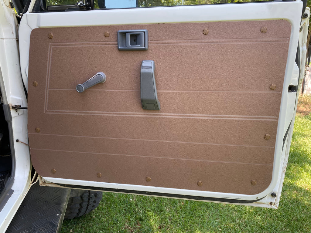 thumbnail interactive-video image 1 of Black ABS Door Card Set For Toyota Landcruiser 60/61/62 Series Wagon – 7 Pieces 1 of 6